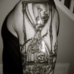 fotó a homokóra tetoválásról, 2017.10.21. №160 - tetováló homokóra -