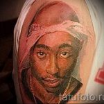 fotó tetoválás portréja Tupac Shakurról