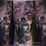 fotó tetoválás portré - egy nő királyi fejdíszben