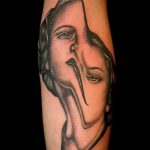 fotó tetoválás portré egy lányról - torz rajz