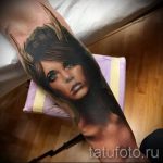 fotó tetoválás portré egy szarvú lányról