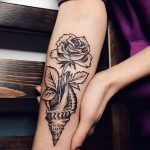 fotó egy kagylótetoválásról, kelt 2017.10.07. №104 - tetoválóhéj -