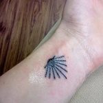 fotó egy kagylótetoválásról, kelt 2017.10.07. №140 - tetoválóhéj -