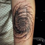 fotó egy kagylótetoválásról, kelt 2017.10.07. №148 - tetoválóhéj -