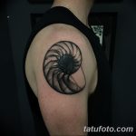 fotó egy kagylótetoválásról, kelt 2017.10.07. №184 - tetoválóhéj -