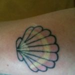 fotó egy kagylótetoválásról, kelt 2017.10.07. №187 - tetoválóhéj -