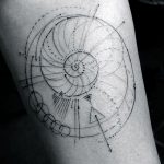 fotó egy kagylótetoválásról, kelt 2017.10.07. №033 - tetoválóhéj -