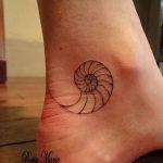 fotó egy kagylótetoválásról, kelt 2017.10.07. №037 - tetoválóhéj -