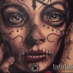 A muertos tetoválás # 280 a minta hűvös változata, amely jól használható maszkok feldolgozására és felhelyezésére muertos tetoválásként