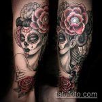 A muertos tetoválás # 931 a minta klassz változata, amely sikeresen használható a muertos tetoválás véglegesítéséhez és alkalmazásához