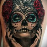 A muertos tetoválás # 814 a minta klassz változata, amely sikeresen használható a muertos henna tetoválás véglegesítéséhez és alkalmazásához