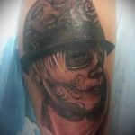 A muertos tetoválás # 813 a dizájn exkluzív változata, amely sikeresen használható a véglegesítéshez és a santa muerte tetováláshoz