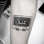 fotó tetoválás vonalkód, kelt 2017.12.21. 122. szám - tetováló vonalkód -