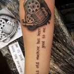 A steampunk tetoválás # 770 a minta méltó változata, amely könnyen használható a feldolgozásra és az alkarra való steampunk tetoválásként történő alkalmazásra