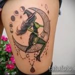 fotó a boszorkány tetoválásról # 845 - a rajz hűvös változata, amely sikeresen használható revízióhoz és alkalmazáshoz, mint egy boszorkány tetoválása a seprűnyél felé