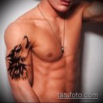 fénykép az üvöltő farkas tetoválásról №886 - a rajz hűvös változata, amely sikeresen használható az üvöltő farkas tetoválási rajzfilmként történő felülvizsgálatához és rajzolásához