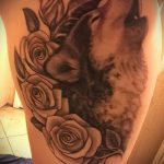 fénykép egy üvöltő farkas tetoválásról, 809. szám - a minta hűvös változata, amely könnyen használható az üvöltő farkas tetoválás rajzfilmhez hasonló átalakításra és alkalmazásra