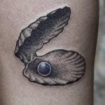 fekete gyöngy tetoválás 1