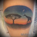 Ważna wersja wykonanego tatuażu żyrafy - rysunek nadaje się do tatuażu żyrafy w okularach