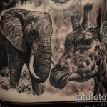 Wersja testowa gotowego tatuażu żyrafa - rysunek nadaje się do tatuażu żyrafa jeż żyrafa