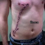 Fajna wersja gotowego tatuażu żyrafy - rysunek nadaje się do tatuażu żyrafy w okularach