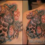 Fajny przykład wytatuowanej żyrafy - rysunek nadaje się do tatuażu żyrafa jeż żyrafa