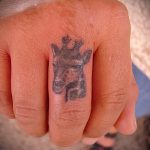 Ważna wersja wykonanego tatuażu żyrafy - rysunek nadaje się do tatuażu żyrafy na nodze