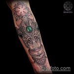 Oryginalna wersja istniejącego tatuażu żyrafy - rysunek nadaje się do tatuażu żyrafy w okularach