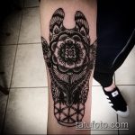 Unikalna wersja istniejącego tatuażu żyrafy - rysunek nadaje się do tatuażu żyrafy na plecach