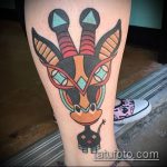 Wersja testowa nałożonej żyrafy tatuażowej - rysunek nadaje się do tatuażu żyrafy w okularach