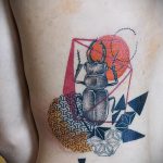 A bogár tetoválás remek példája - a rajz alkalmas a bogár tetoválására a karon