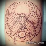 Az alkalmazott bogár tetoválás egyedi változata - a rajz alkalmas a bogár tetoválására a vállán