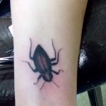 A bogár tetoválás hűvös változata - a rajz alkalmas sündisznó bogár tetováláshoz