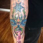 A meglévő bogár tetoválás klassz változata - a rajz alkalmas szarvasbogár tetováláshoz