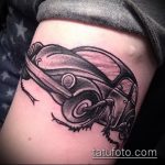 Érdekes példa a bogár tetoválásra - a rajz alkalmas a lábán lévő bogár tetoválásra