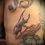 Eredeti példa a bogár tetoválásra - a rajz alkalmas májusi bogár tetoválásra