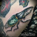 A bogár tetoválás hűvös változata elkészült - a rajz alkalmas bogár tetoválásra a lábán