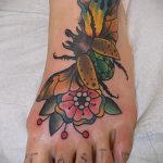 Eredeti példa egy bogár tetoválásra - a rajz biomechanikus bogár tetováláshoz alkalmas