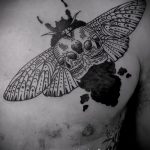 Jó példa a kész bogár tetoválásra - a rajz alkalmas egy bogár tetoválásra az ujján