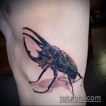 A bogár tetoválás menő változata elkészült - a rajz alkalmas bogár tetoválásra a lábán