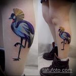 A meglévő darutetoválás egyedi változata - a rajz alkalmas origami darutetoválásra a nyakon