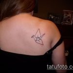 A kész daru tetoválás hűvös változata - a rajz alkalmas daru és sakura tetováláshoz