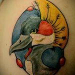 A kivitelezett daru tetoválás érdekes változata - a rajz alkalmas papír daru tetováláshoz