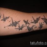 Egy egyedülálló példa egy kész darutetoválásra - a rajz alkalmas origami darutetoválásra