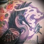 Egy meglévő darutetoválás egyedi változata - a rajz alkalmas gólya vagy daru tetováláshoz