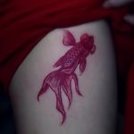 A meglévő aranyhal tetoválás érdekes változata - a rajz alkalmas aranyhal tetoválásra a bokán