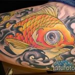 Az alkalmazott aranyhal tetoválás tesztverziója - a rajz aranyhal és lótusz tetováláshoz alkalmas