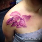 A meglévő aranyhal tetoválás hűvös változata - a rajz alkalmas egy aranyhal tetoválásra a lapockán