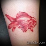 A kivitelezett aranyhal tetoválás hűvös változata - a rajz alkalmas egy aranyhal tetoválásra egy lány számára