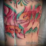 A kész aranyhal tetoválás hűvös változata - a rajz alkalmas aranyhal tetoválásra az oldalán